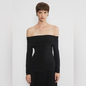 ARITZIA Women’s Babaton Streamline Top, NWT!